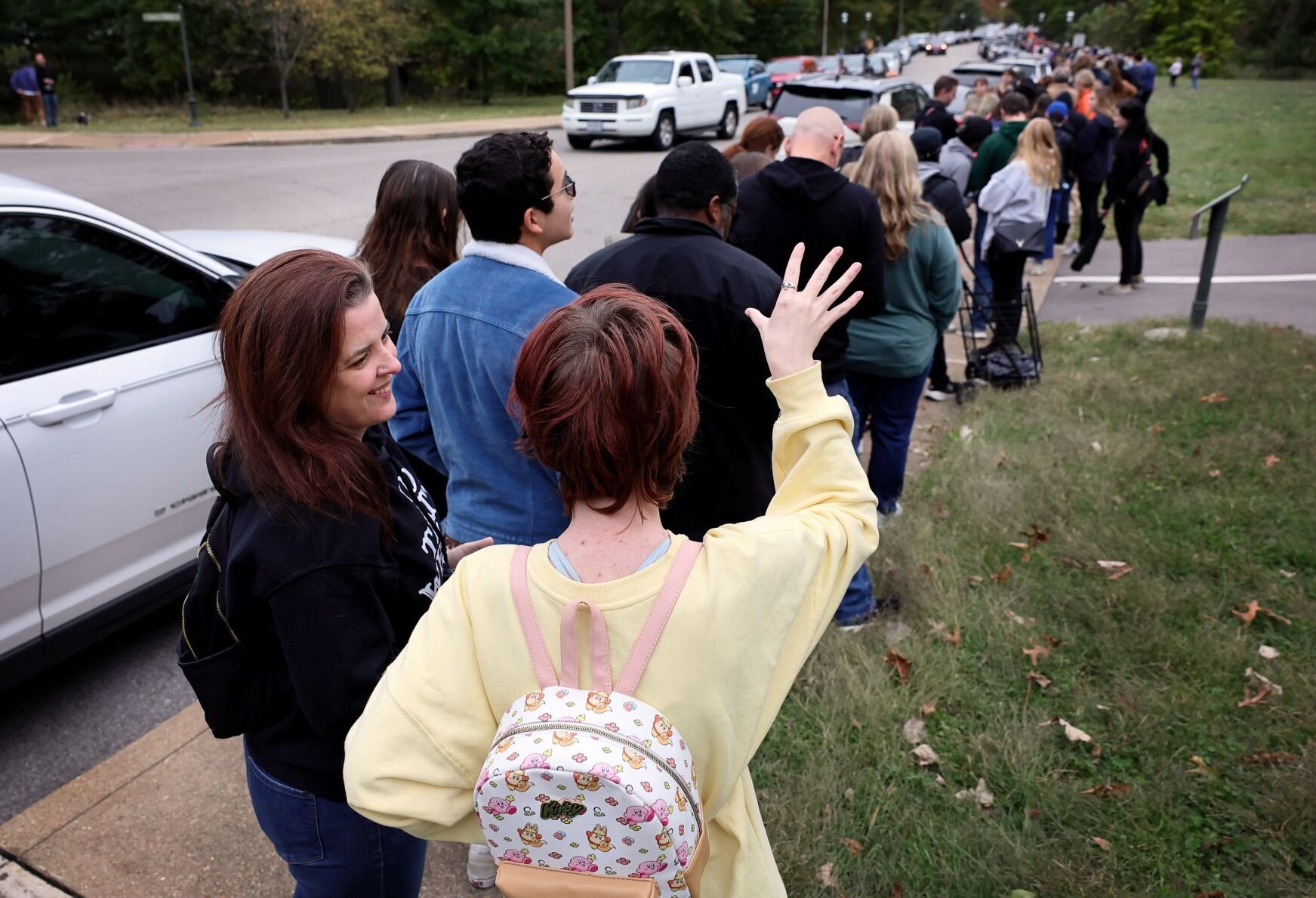 Muny Garage Sale draws thousands